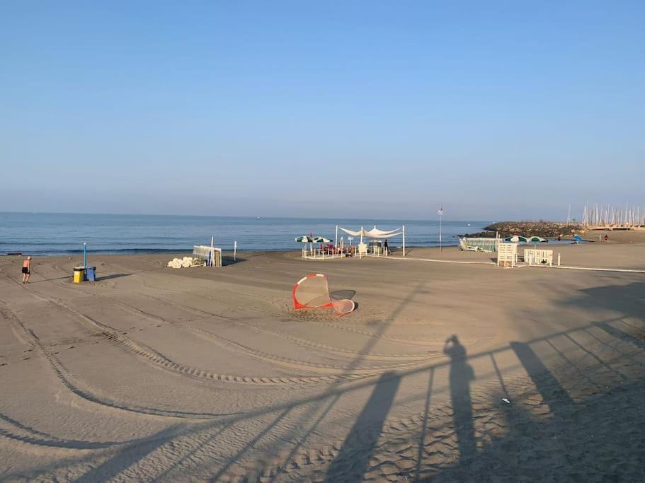 Bilocale A Due Passi Dal Porto E Dal Mare Apartment Lido di Ostia Exterior photo